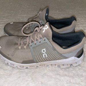 On Cloud Running Shoes (Size 10.5)